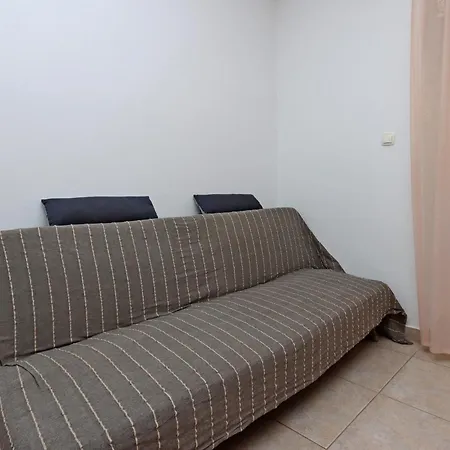 Apartamento With Wifi Lopar, Rab - 14804 *