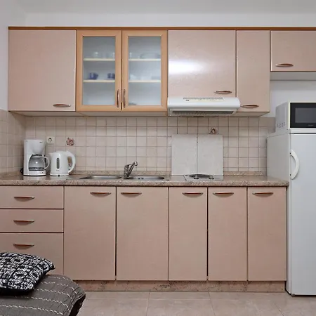 Apartamento With Wifi Lopar, Rab - 14804 *