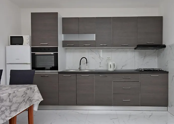 Apartamento With Wifi Lopar, Rab - 14804