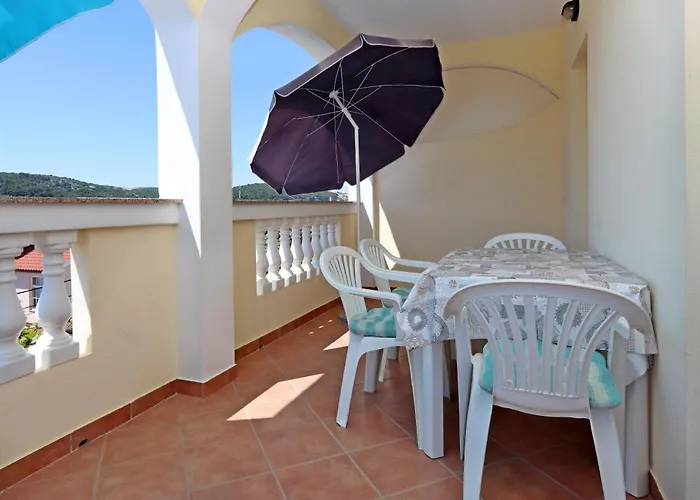 Apartamento With Wifi Lopar, Rab - 14804 Lopar