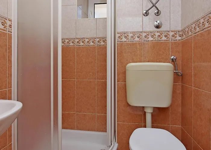 Apartamento With Wifi Lopar, Rab - 14804