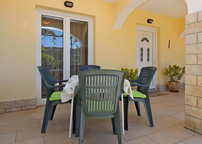 Apartamento With Wifi Lopar, Rab - 14804 *