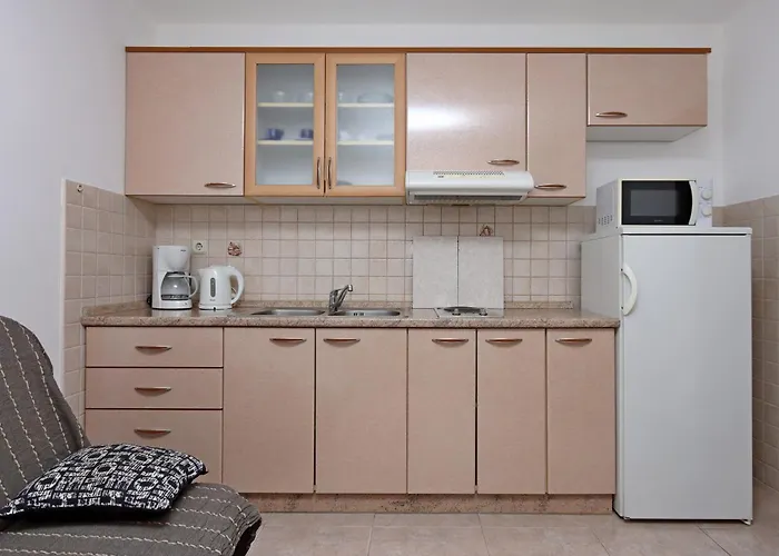 Apartamento With Wifi Lopar, Rab - 14804 *